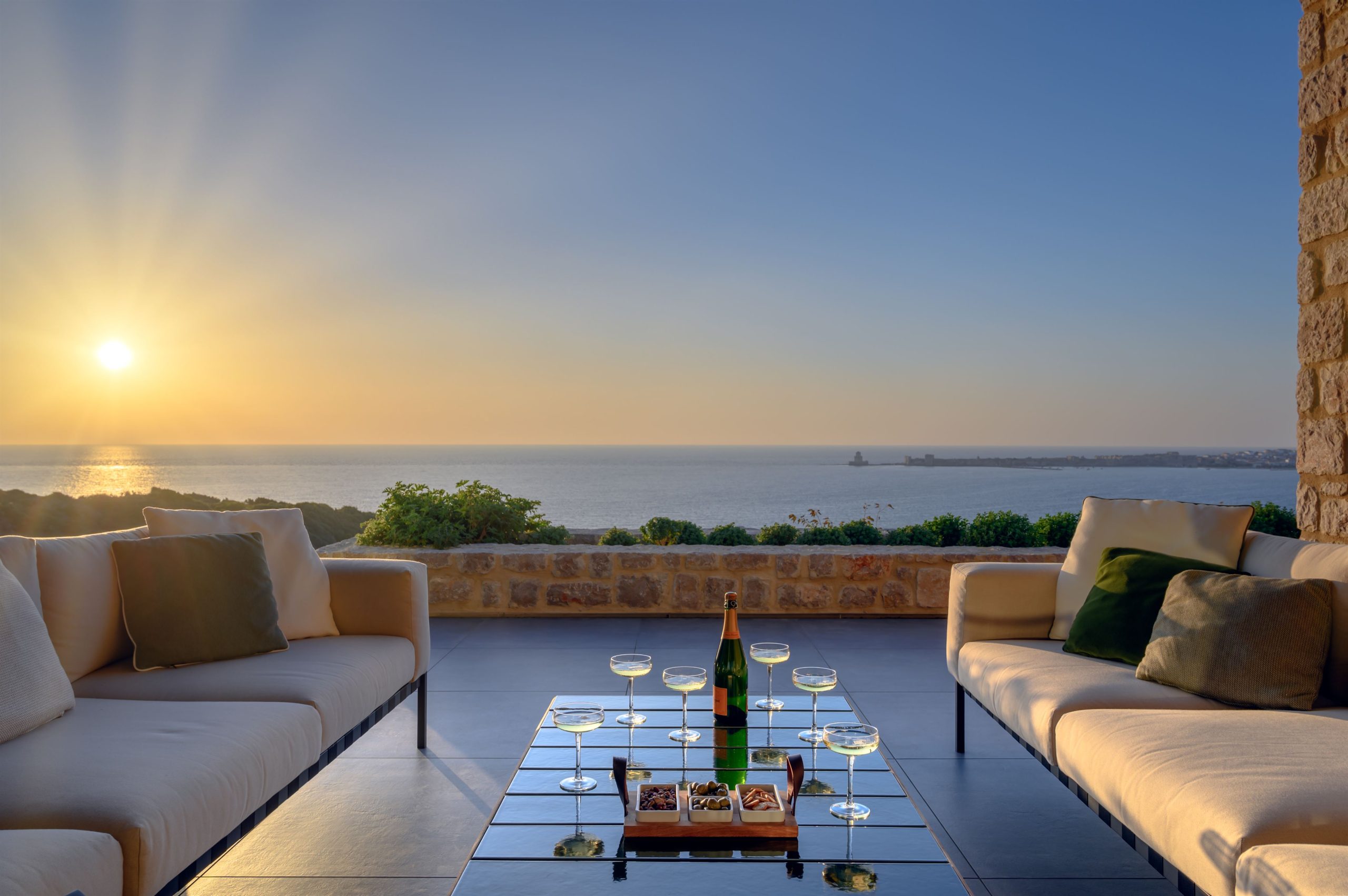 the-villa-Liades-Luxury-EXTERIOR SITTINGH AREA 02