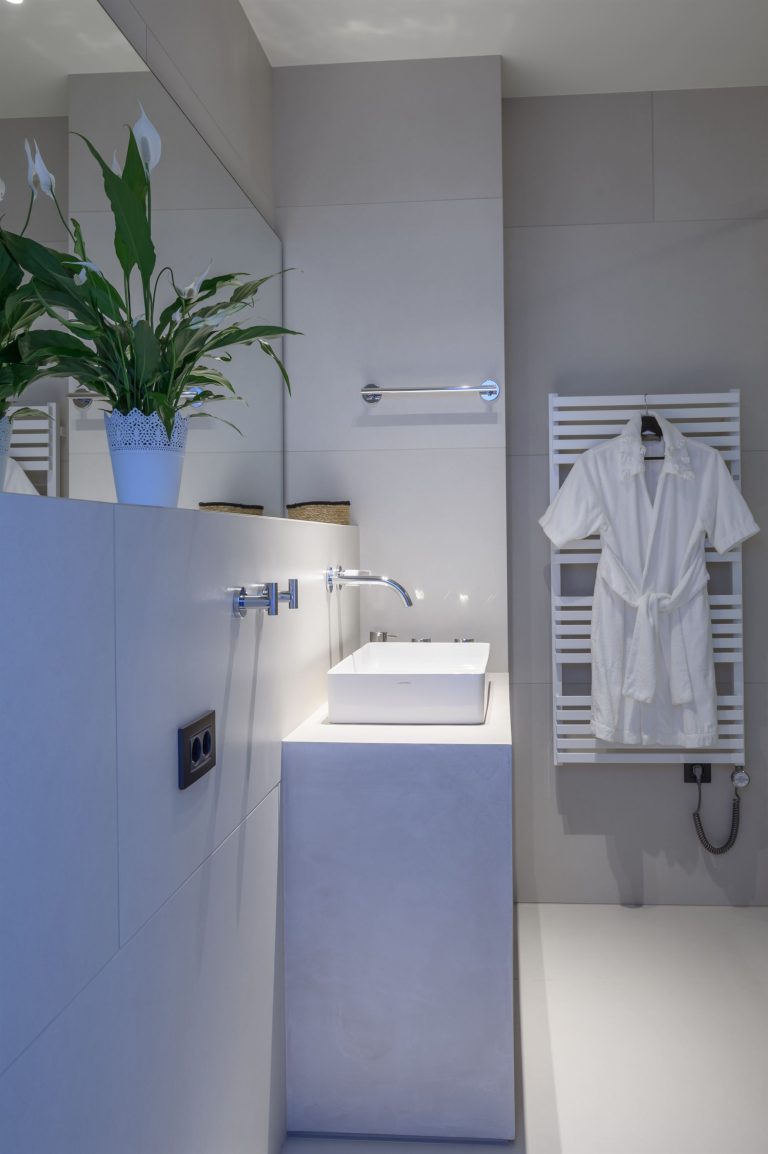 Liades-Luxury-Villa-Bathroom-2